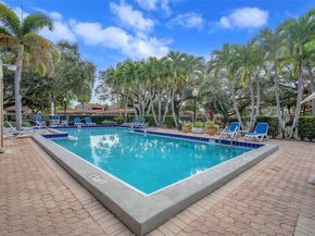 107 Heatherbrook Way 145, Hollywood FL 33021