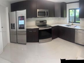 15725 NE 11th Ct, North Miami Beach FL 33162