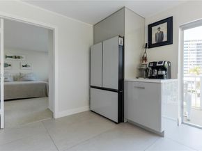 120 Golden Isles Dr 33B, Hallandale Beach FL 33009