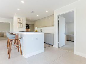 120 Golden Isles Dr 33B, Hallandale Beach FL 33009