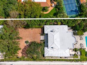 4539 Pine Tree Dr, Miami Beach FL 33140