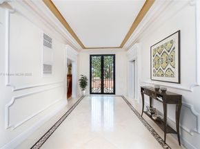 4539 Pine Tree Dr, Miami Beach FL 33140