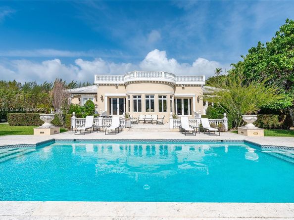 4539 Pine Tree Dr, Miami Beach FL 33140