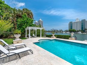 4539 Pine Tree Dr, Miami Beach FL 33140