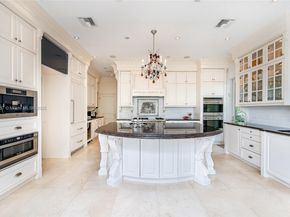 4539 Pine Tree Dr, Miami Beach FL 33140