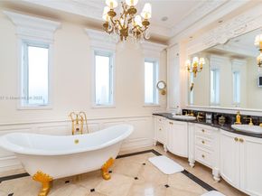 4539 Pine Tree Dr, Miami Beach FL 33140
