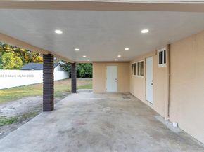 559 NW 2nd St, Florida City FL 33034