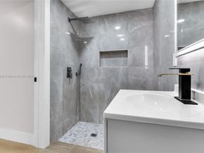 559 NW 2nd St, Florida City FL 33034