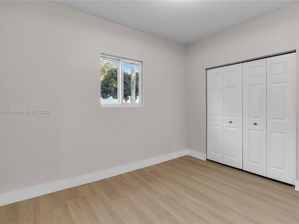 559 NW 2nd St, Florida City FL 33034