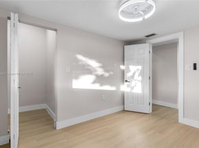 559 NW 2nd St, Florida City FL 33034