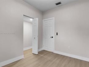 559 NW 2nd St, Florida City FL 33034