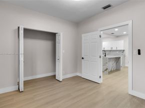 559 NW 2nd St, Florida City FL 33034