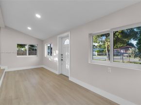 559 NW 2nd St, Florida City FL 33034