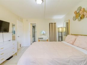 3095 N Oakland Forest Dr 104, Oakland Park FL 33309