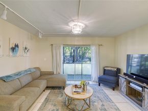 3095 N Oakland Forest Dr 104, Oakland Park FL 33309