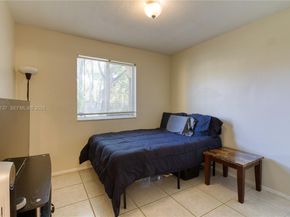 3095 N Oakland Forest Dr 104, Oakland Park FL 33309