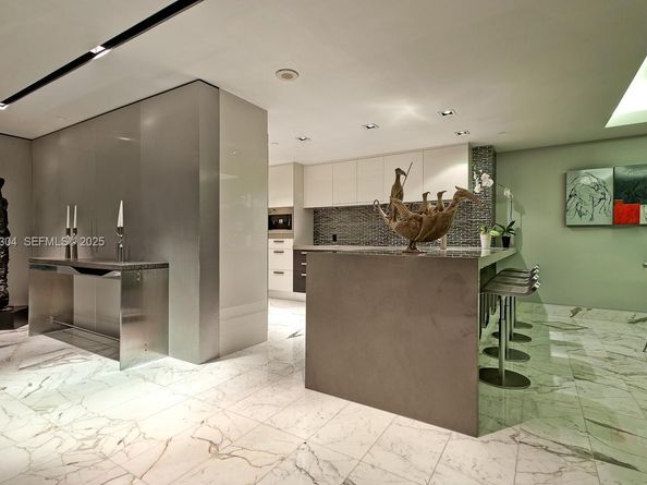 1331 Brickell Bay Dr 4309, Miami FL 33131