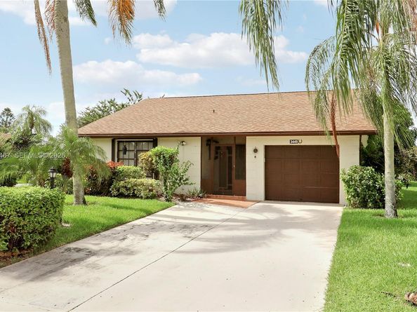 3449 Shadow Wood Dr, Green Acres FL 33463