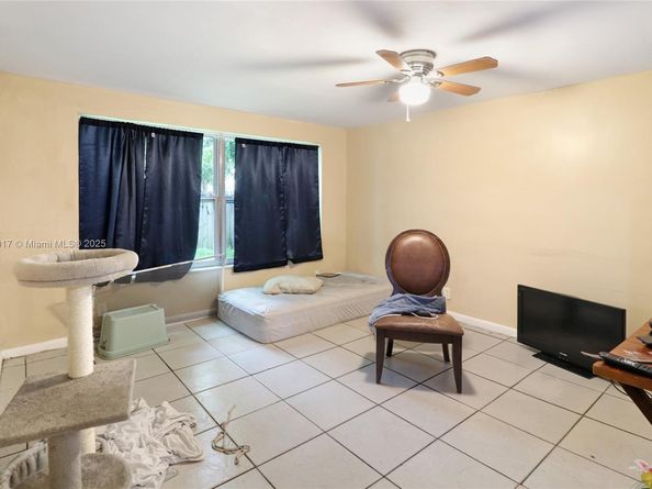 1348 Seaview Dr, North Lauderdale FL 33068