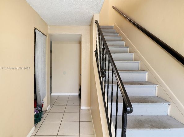 1348 Seaview Dr, North Lauderdale FL 33068