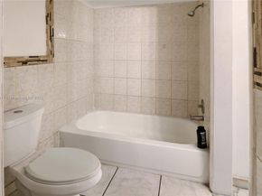 1348 Seaview Dr, North Lauderdale FL 33068