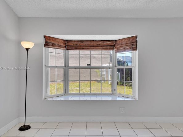 9828 SW 58th Ct, Cooper City FL 33328