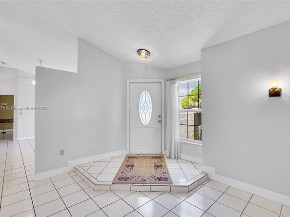 9828 SW 58th Ct, Cooper City FL 33328