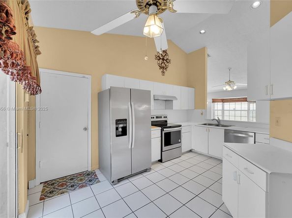 9828 SW 58th Ct, Cooper City FL 33328