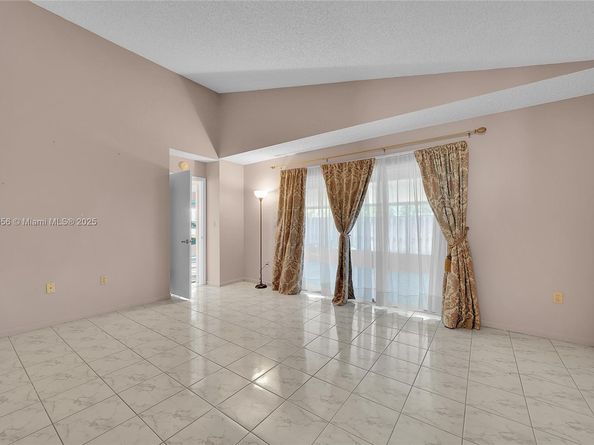 9828 SW 58th Ct, Cooper City FL 33328