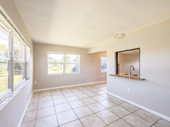 6901 NW 28th St, Sunrise FL 33313