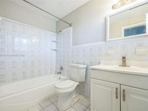 6901 NW 28th St, Sunrise FL 33313
