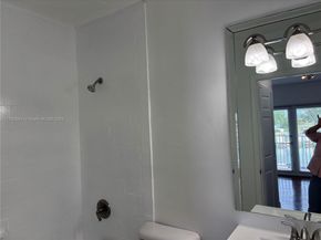 2415 NW 16th St Rd 103, Miami FL 33125