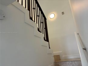 2415 NW 16th St Rd 103, Miami FL 33125