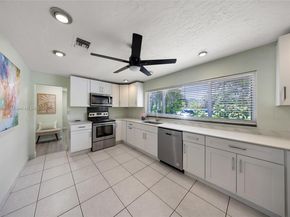 1320 NE 27th Ave, Pompano Beach FL 33062