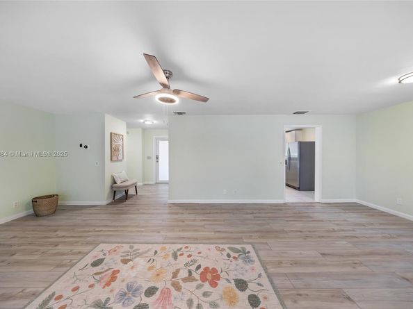 1320 NE 27th Ave, Pompano Beach FL 33062