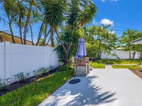 1320 NE 27th Ave, Pompano Beach FL 33062
