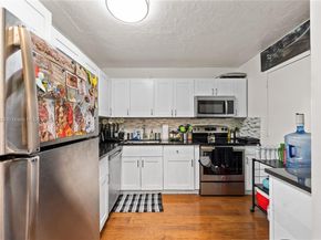 1470 NE 125th Ter PH9, North Miami FL 33161