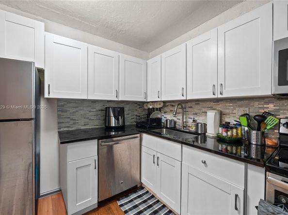 1470 NE 125th Ter PH9, North Miami FL 33161