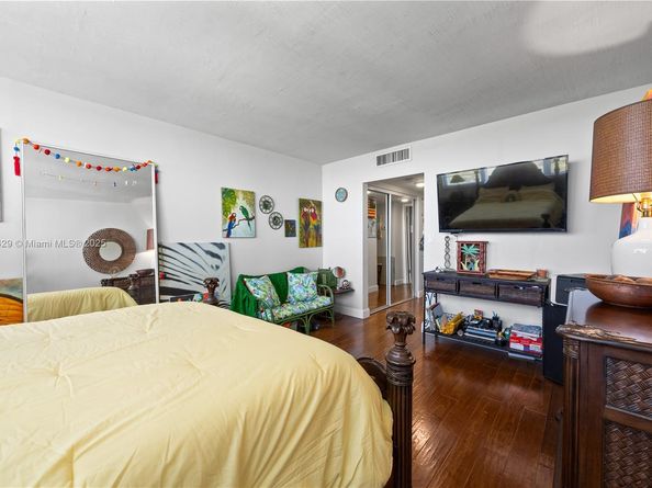 1470 NE 125th Ter PH9, North Miami FL 33161