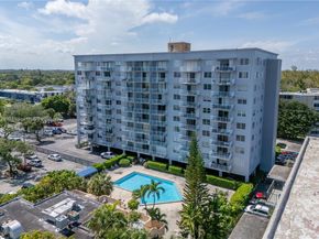 1470 NE 125th Ter PH9, North Miami FL 33161