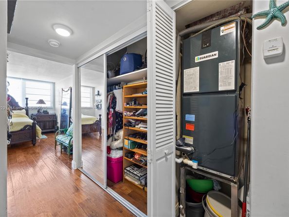 1470 NE 125th Ter PH9, North Miami FL 33161