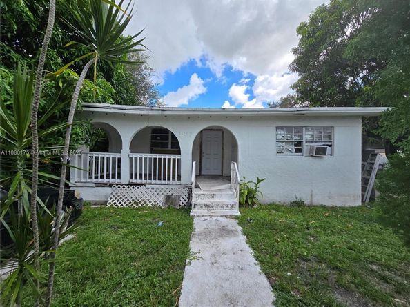 1817 NW 90th St, Miami FL 33147