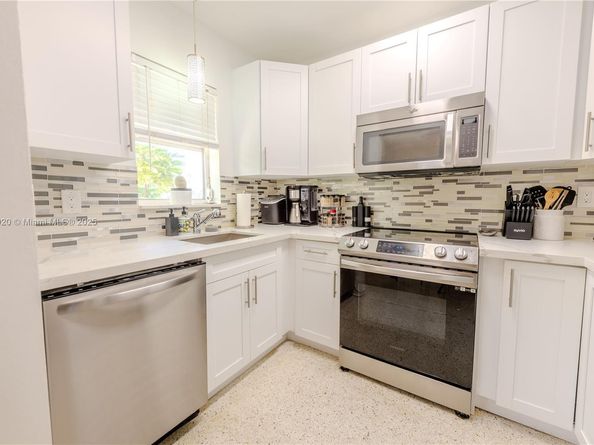 801 NE 18th Ave #1-4, Fort Lauderdale FL 33304