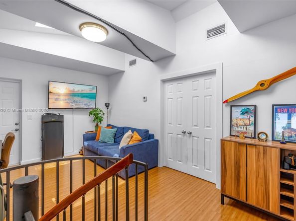 801 NE 18th Ave #1-4, Fort Lauderdale FL 33304