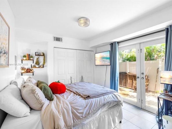 801 NE 18th Ave #1-4, Fort Lauderdale FL 33304
