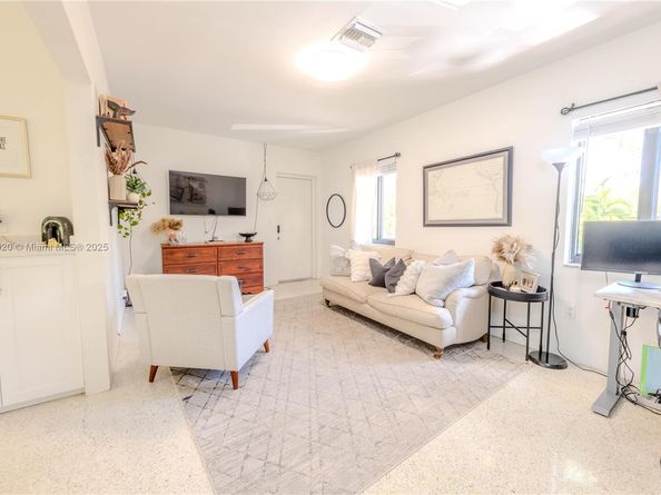 801 NE 18th Ave #1-4, Fort Lauderdale FL 33304