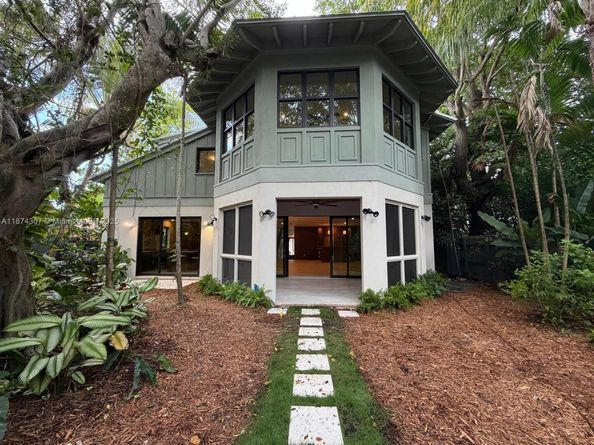 2330 Overbrook St, Coconut Grove FL 33133