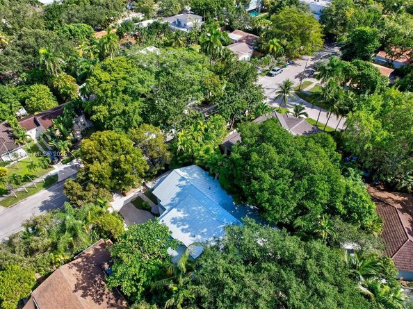 2330 Overbrook St, Coconut Grove FL 33133