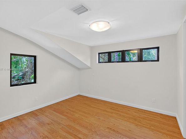 2330 Overbrook St, Coconut Grove FL 33133