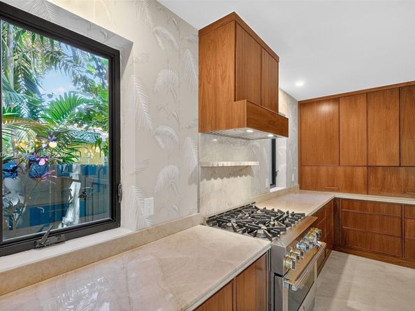 2330 Overbrook St, Coconut Grove FL 33133